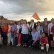 La bandera catalana con barras de San Jordi en el Puente de Carlos de Praga 13 / 6 / 2015