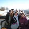 Foto de Yolanda - con 6 damas muy simpáticas de Alcalá de Henares el día 30 de enero de 2010 en el Castillo de Praga nevado