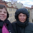 Con Consuelo del grupito de mallorquines en el Puente de Carlos el 27 de abril del 2016